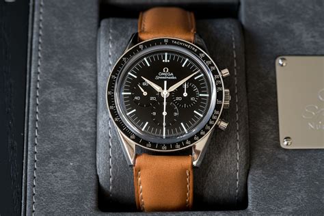 omega speedmaster professional leather|omega speedmaster leather strap buckle.